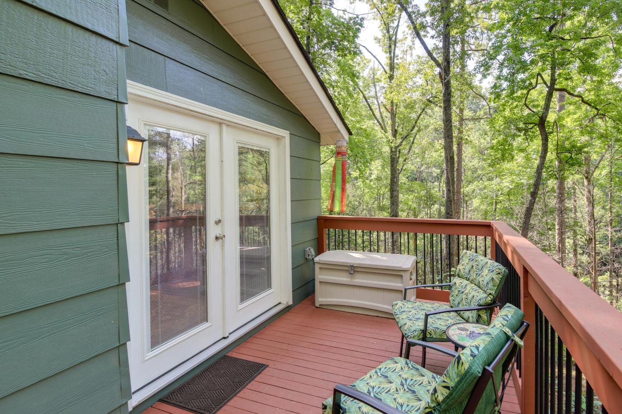 Quaint Smoky Mountain Cabin - 4 Mi To Gatlinburg! Exterior photo